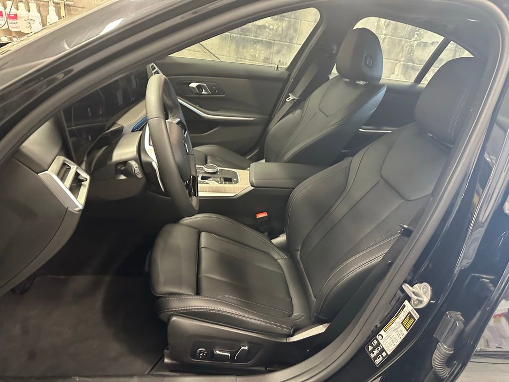 Used 2025 BMW 330i xDrive 330i xDrive w/ Convenience Package image 21