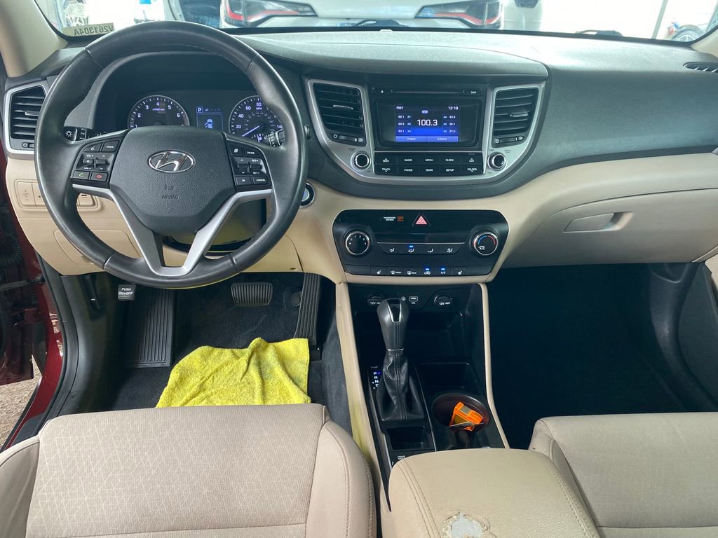 Used 2017 Hyundai Tucson Sport FWD image 12