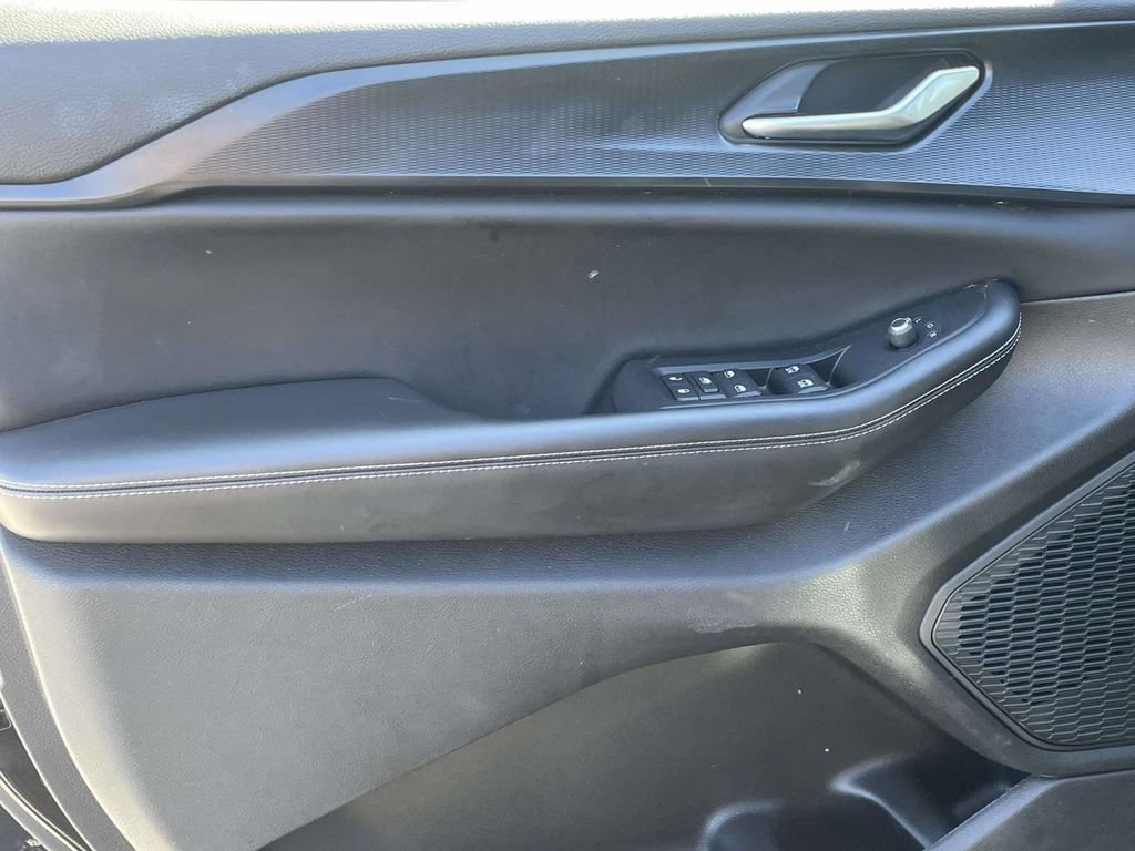 Used 2023 Jeep Grand Cherokee Altitude AWD/4WD image 21