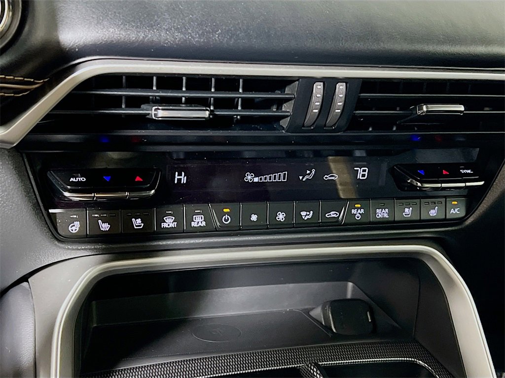 Used 2025 MAZDA CX-70 Plug-In Hybrid w/ Premium Plus image 14