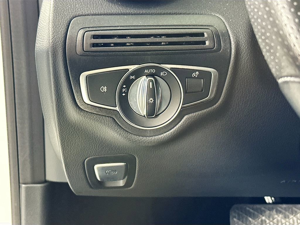 Used 2018 Mercedes-Benz C 300 4MATIC Coupe image 10