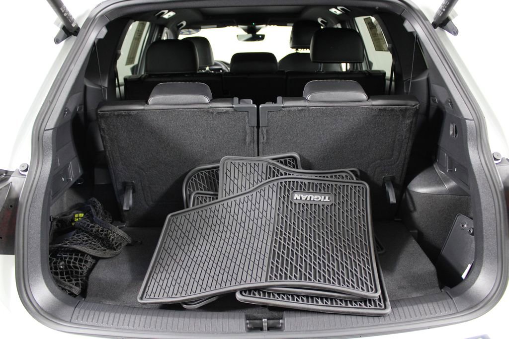 Used 2022 Volkswagen Tiguan SE R-Line image 15