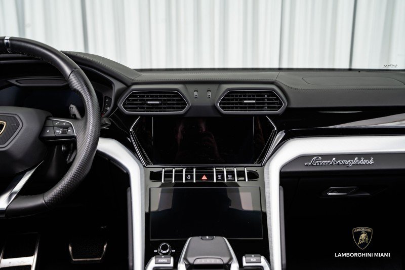 Used 2021 Lamborghini Urus image 40