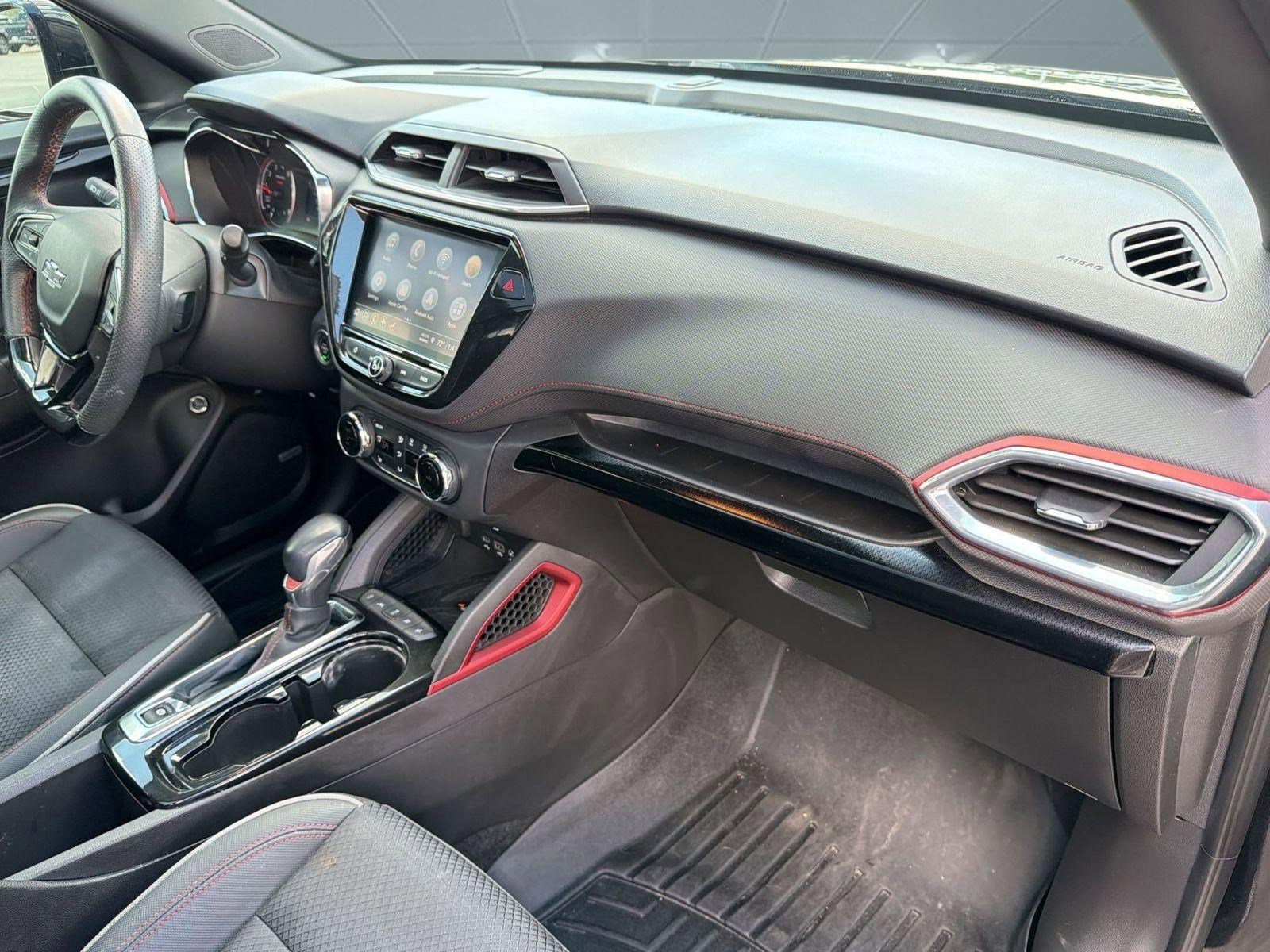 Used 2021 Chevrolet TrailBlazer RS w/ Sun and Liftgate Package image 24