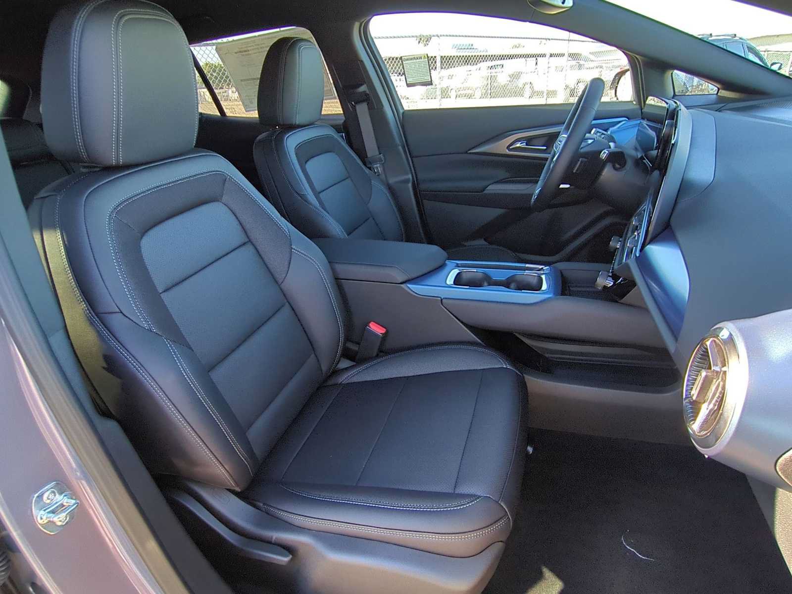 New 2026 Chevrolet Equinox EV LT AWD/4WD image 27