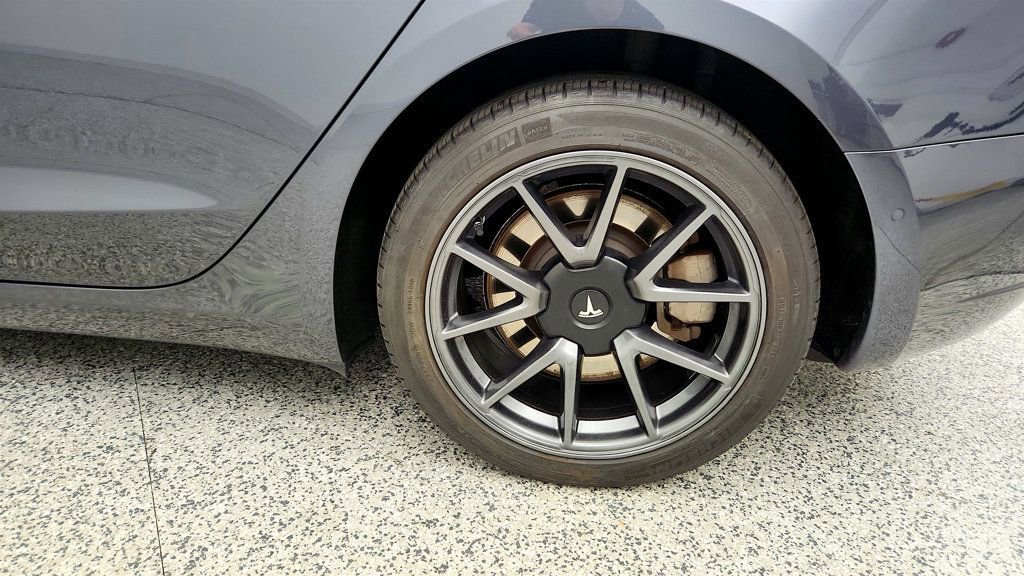 Used 2021 Tesla Model 3 Standard Range Plus RWD image 9