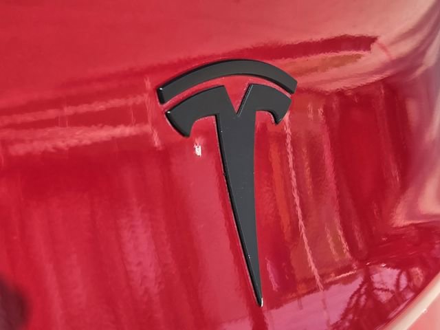 Used 2021 Tesla Model 3 Performance image 10