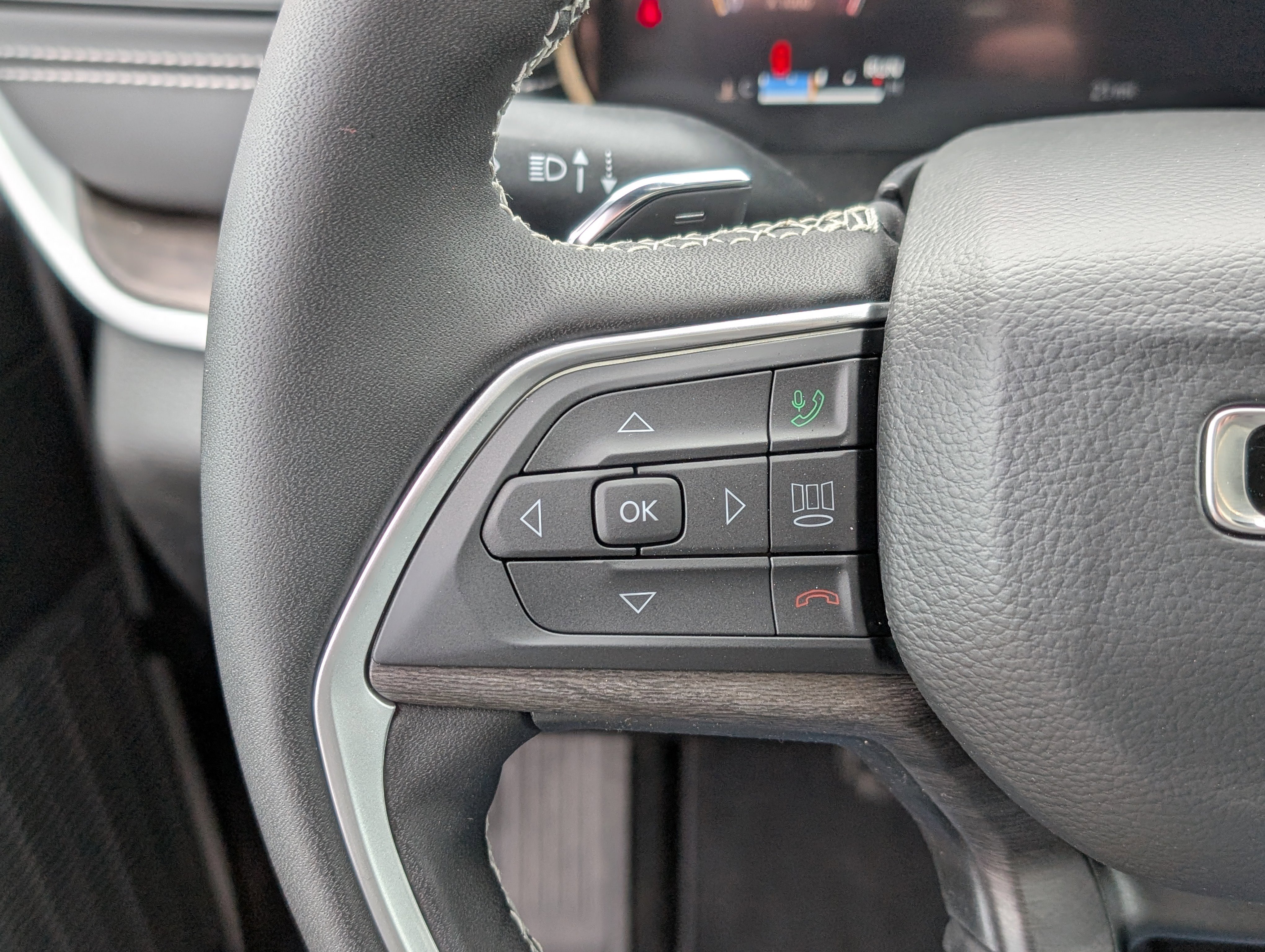 New 2026 Jeep Grand Cherokee Altitude image 17