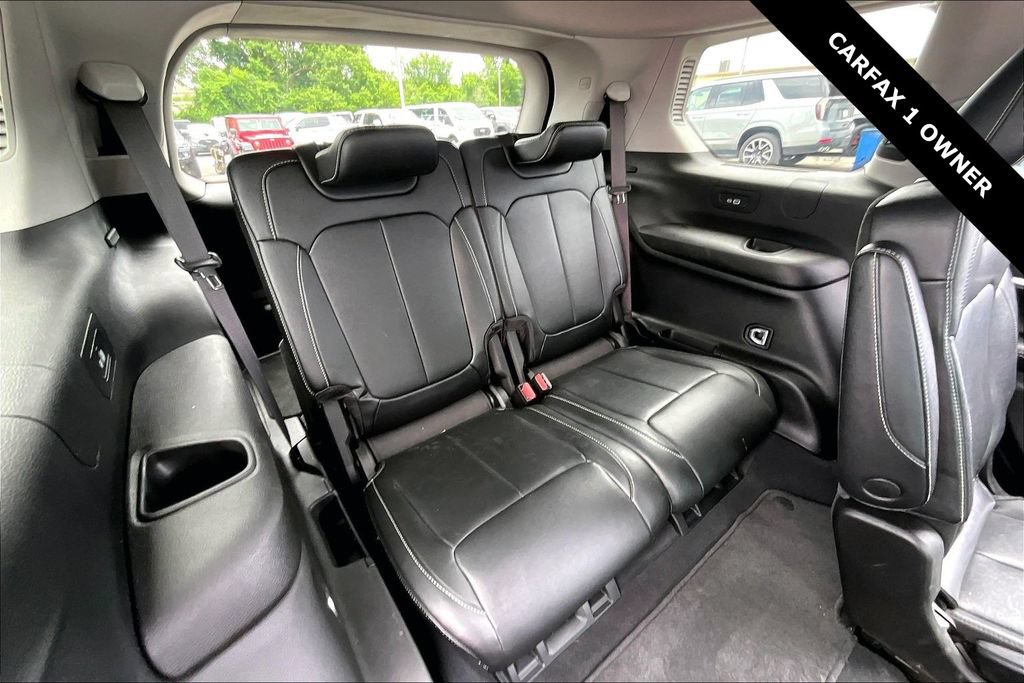 Used 2024 Jeep Grand Cherokee L Limited AWD/4WD image 26