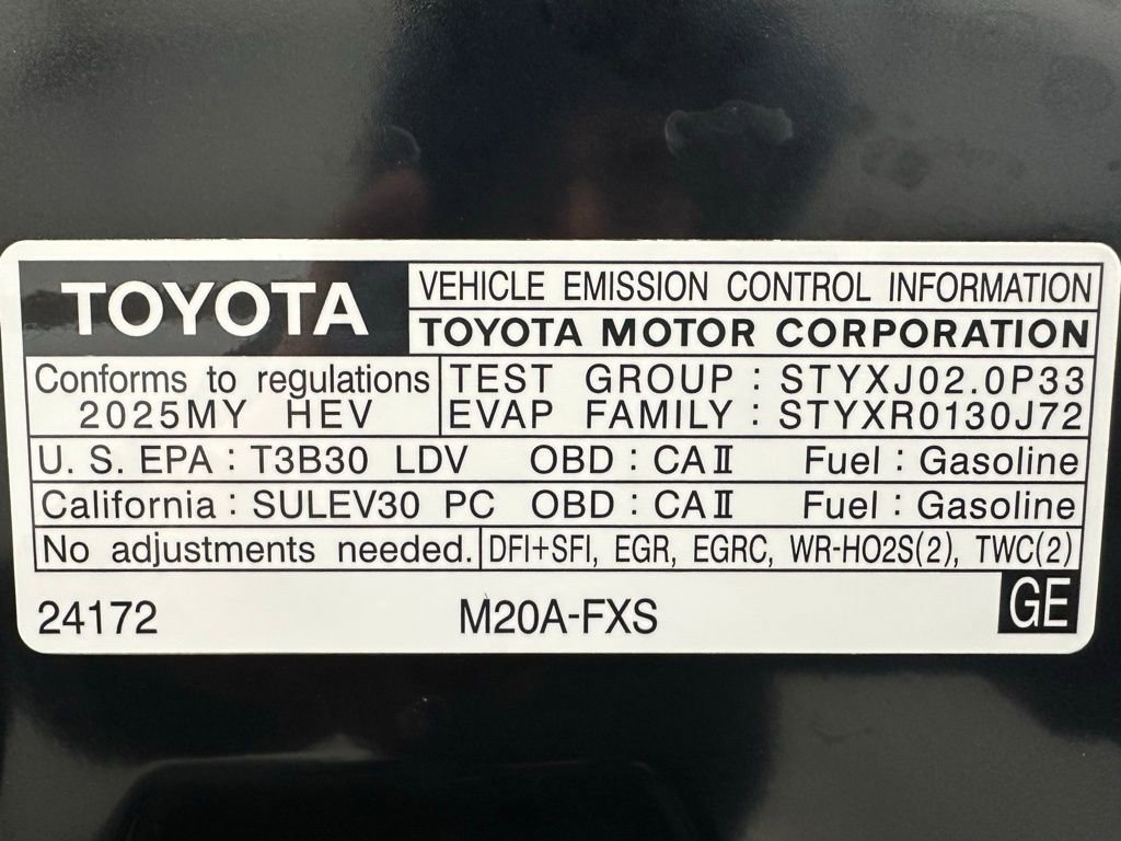Used 2025 Toyota Prius XLE image 71