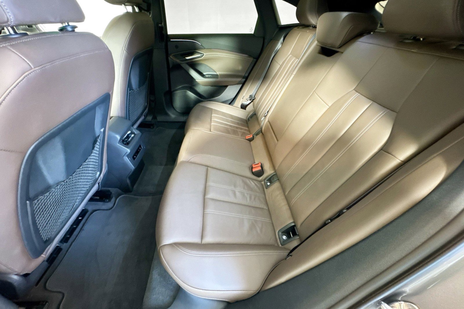 Used 2025 Audi A6 e-tron Premium w/ Convenience Package image 22