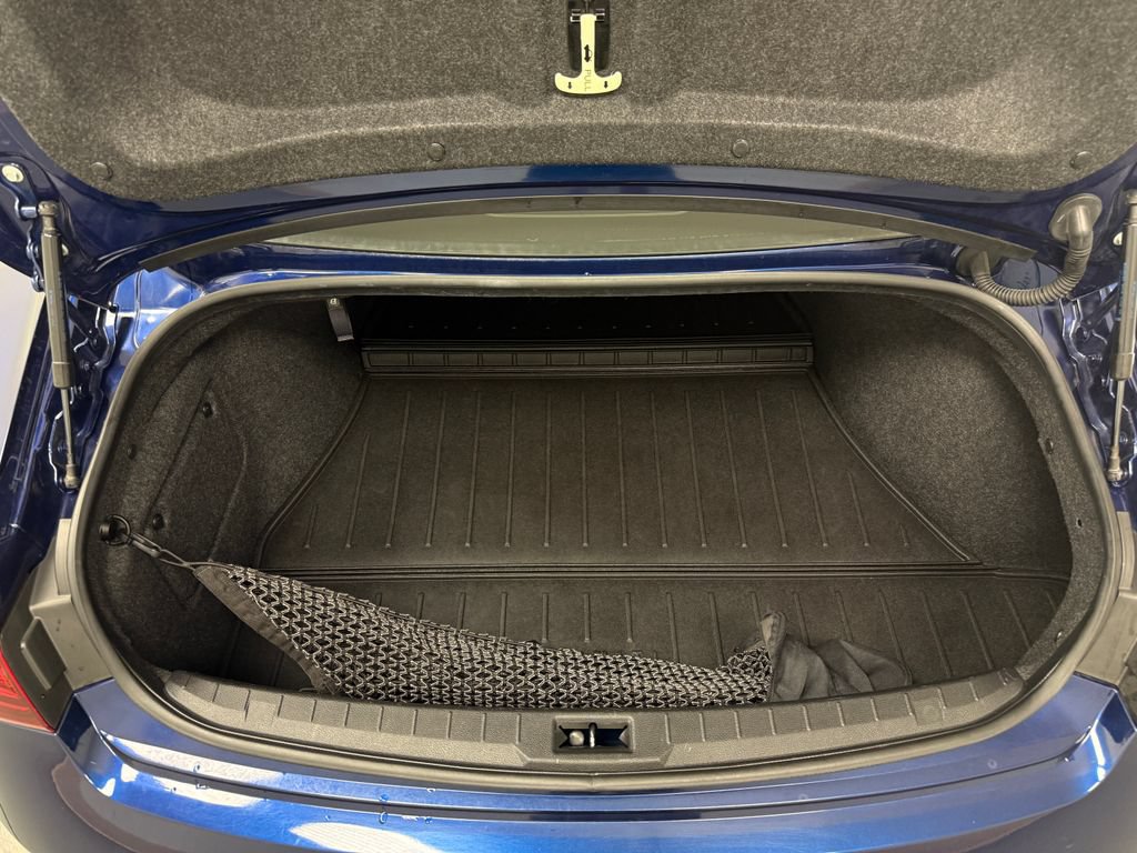 Used 2017 INFINITI Q60 3.0t w/ Cargo Package RWD image 32