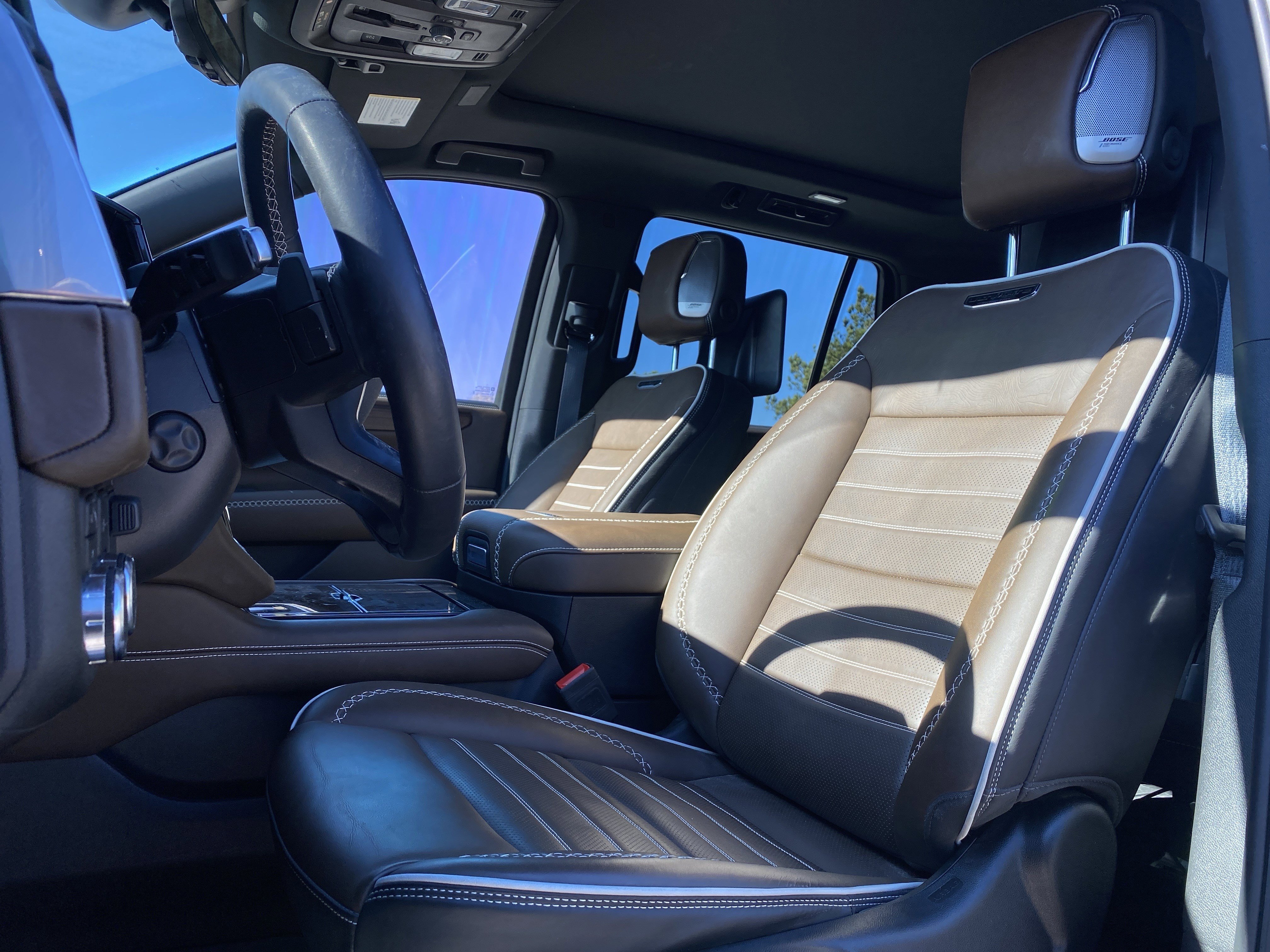 Used 2025 GMC Yukon Denali Ultimate image 7