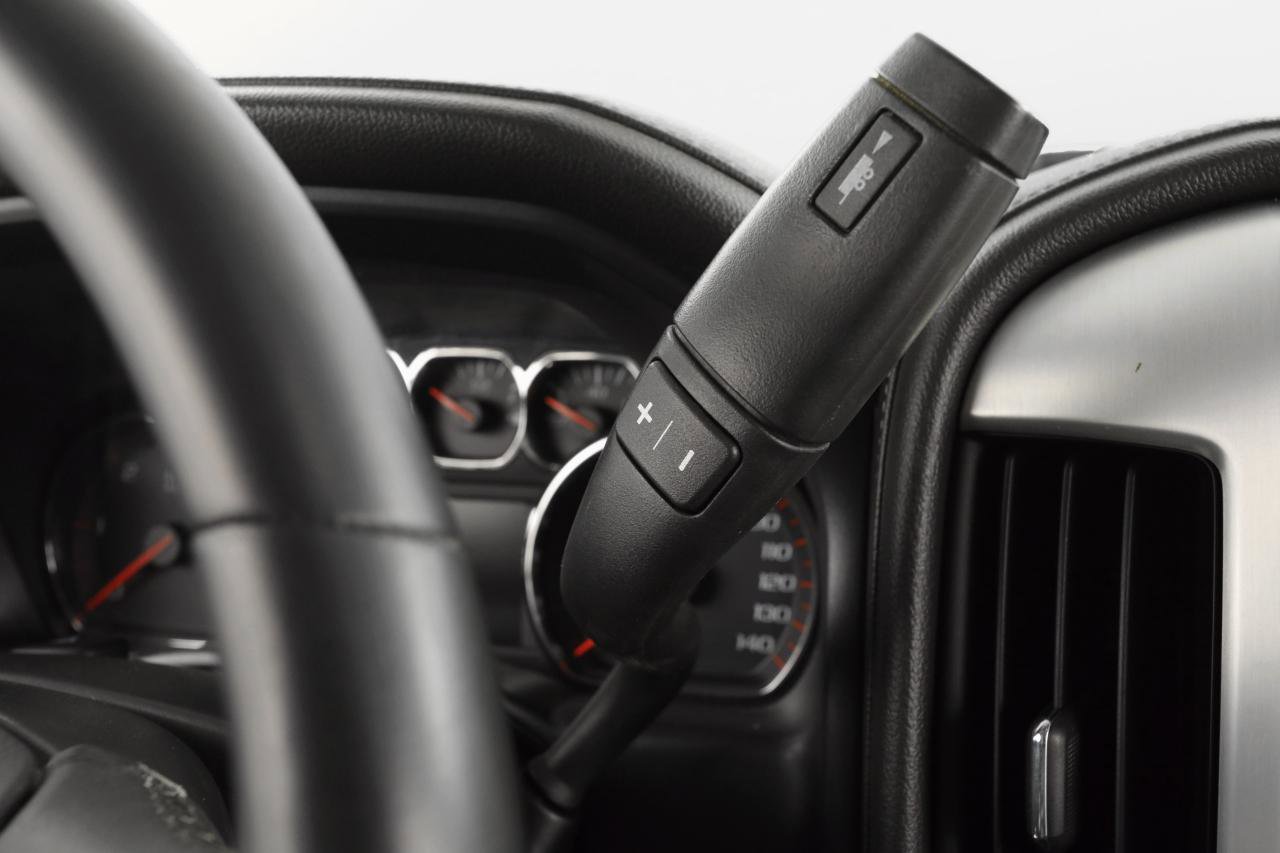 Used 2015 GMC Sierra 2500 SLE image 17