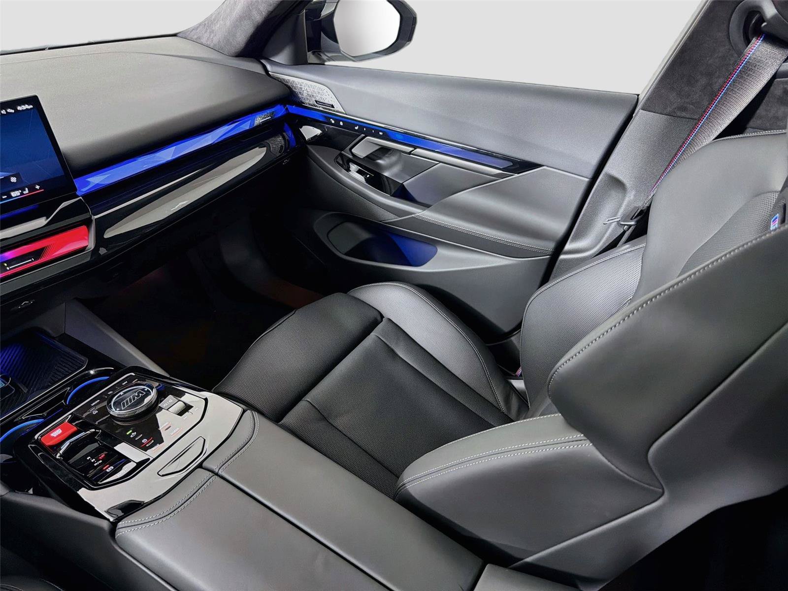 New 2027 BMW M5 Touring AWD/4WD image 25