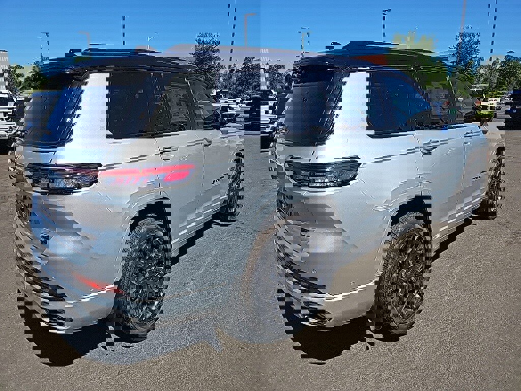 New 2025 Jeep Grand Cherokee L Summit image 5