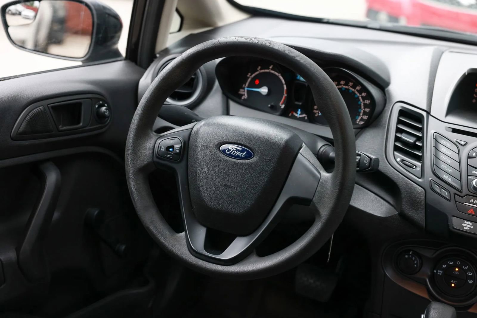 Used 2017 Ford Fiesta S FWD image 27