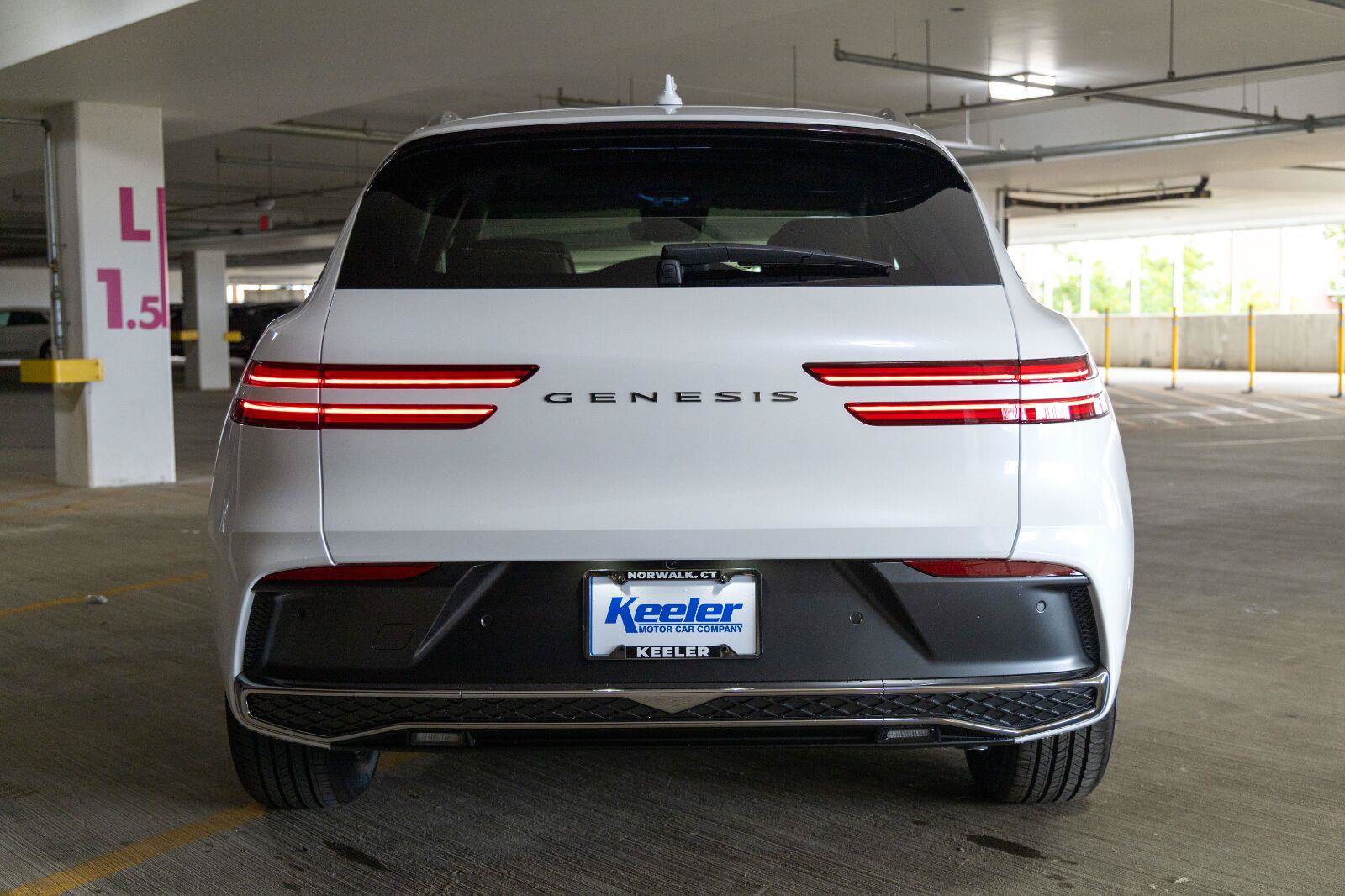 New 2027 Genesis GV70 2.5T Select AWD/4WD image 4
