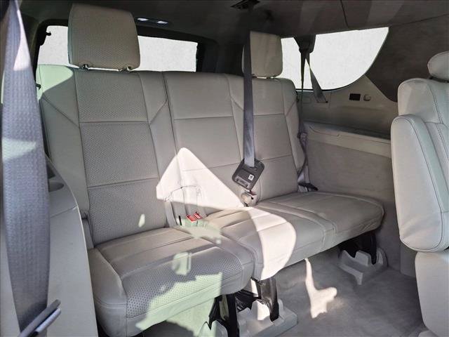 Used 2021 Cadillac Escalade ESV Premium Luxury Platinum AWD/4WD image 20