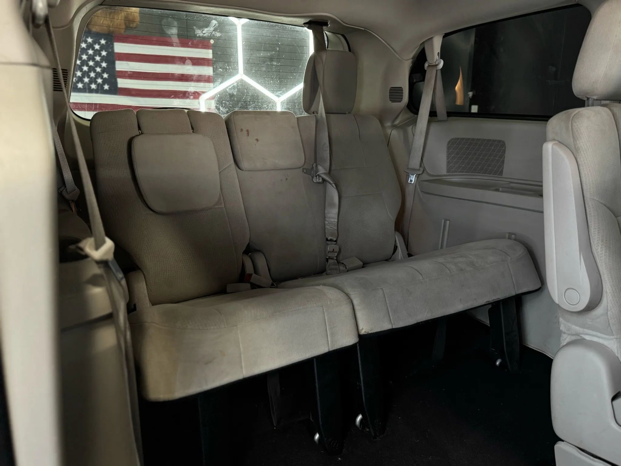 Used 2012 Dodge Grand Caravan SXT FWD image 22
