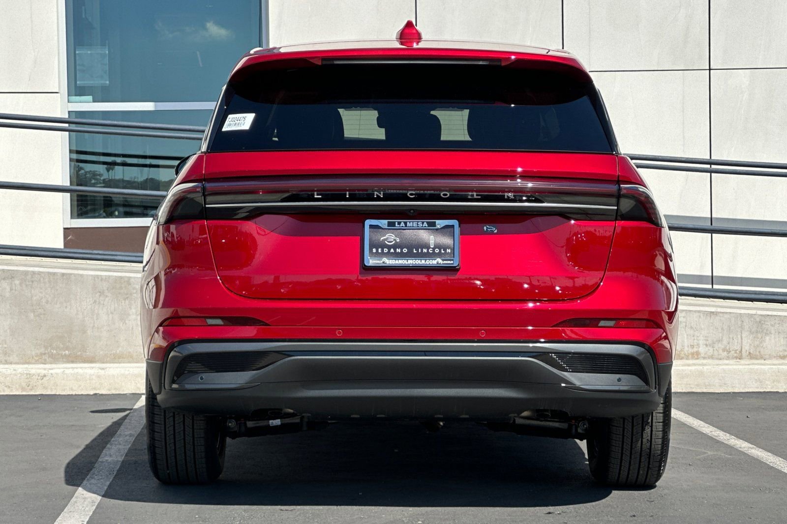 New 2026 Lincoln Nautilus Premier w/ Jet Appearance Package AWD/4WD image 4