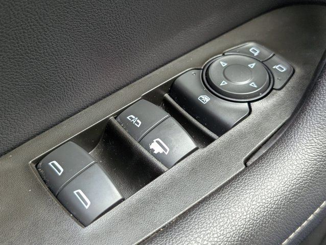 Used 2023 Chevrolet Blazer LT FWD image 21