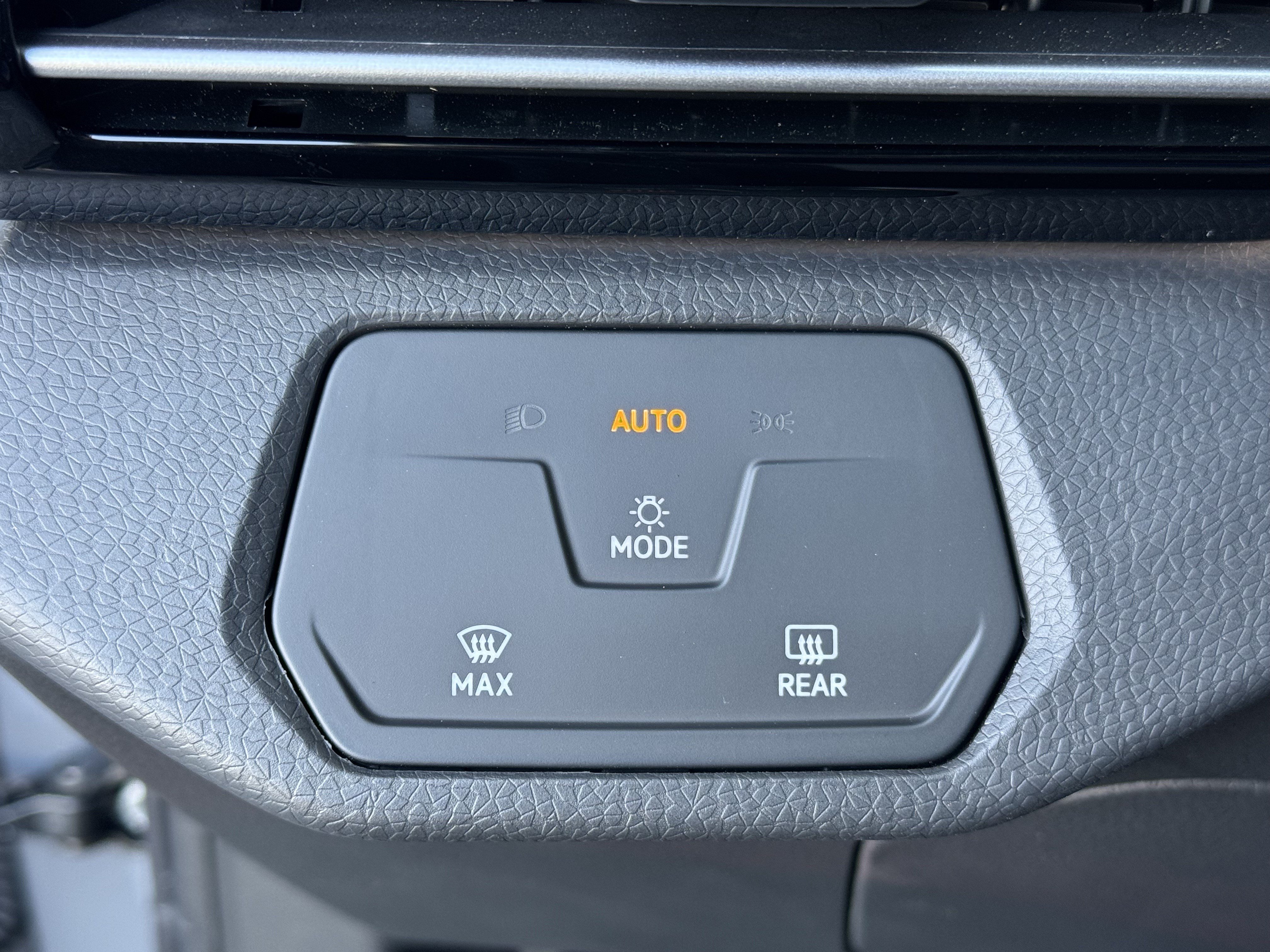 New 2026 Volkswagen ID.4 Pro RWD image 28