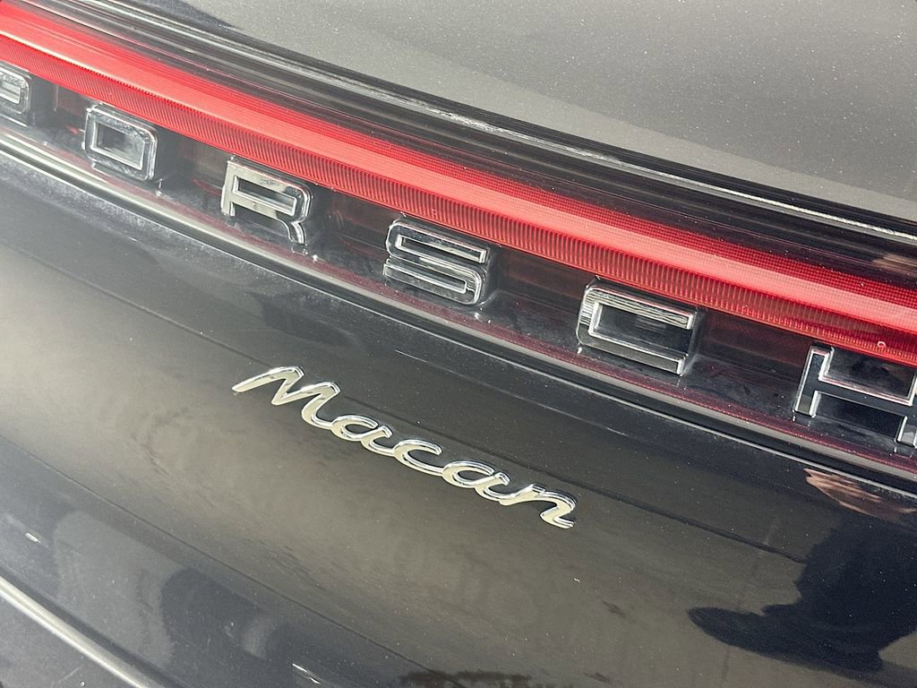 Certified 2022 Porsche Macan image 34