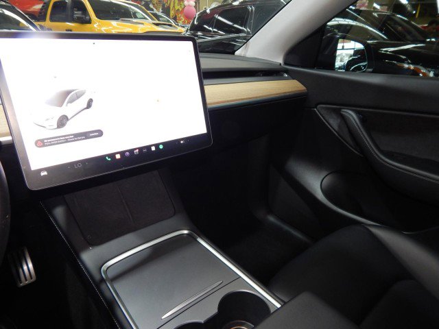Used 2021 Tesla Model Y Performance image 21