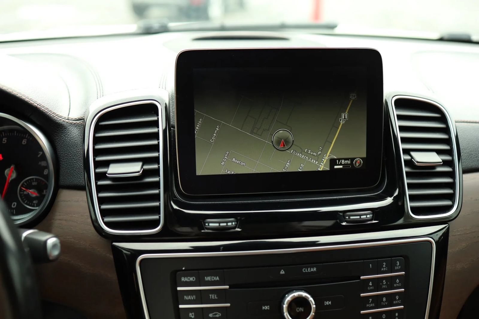 Used 2017 Mercedes-Benz GLS 450 4MATIC image 24