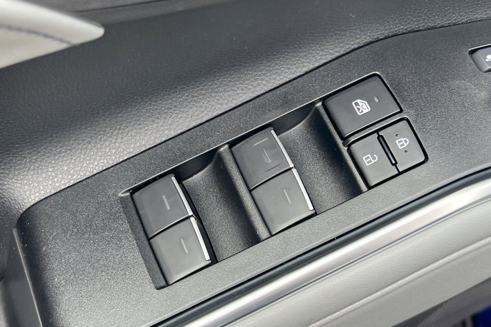 New 2026 Toyota Highlander Platinum image 14