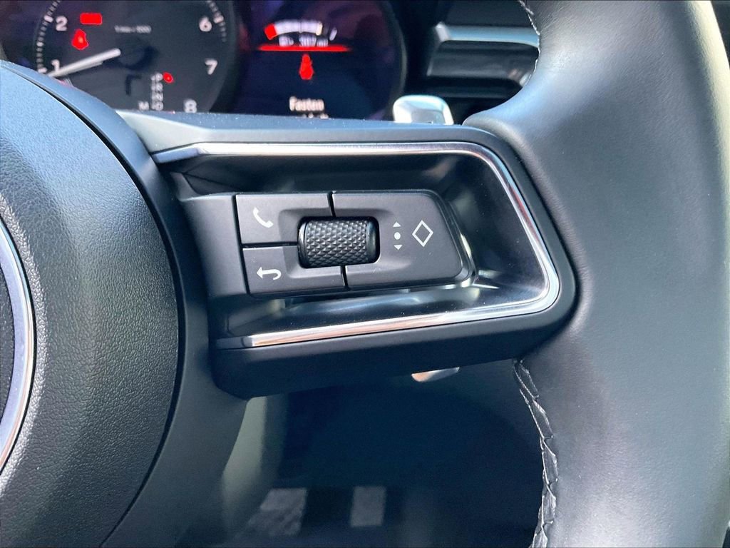 Used 2025 Porsche Macan image 24