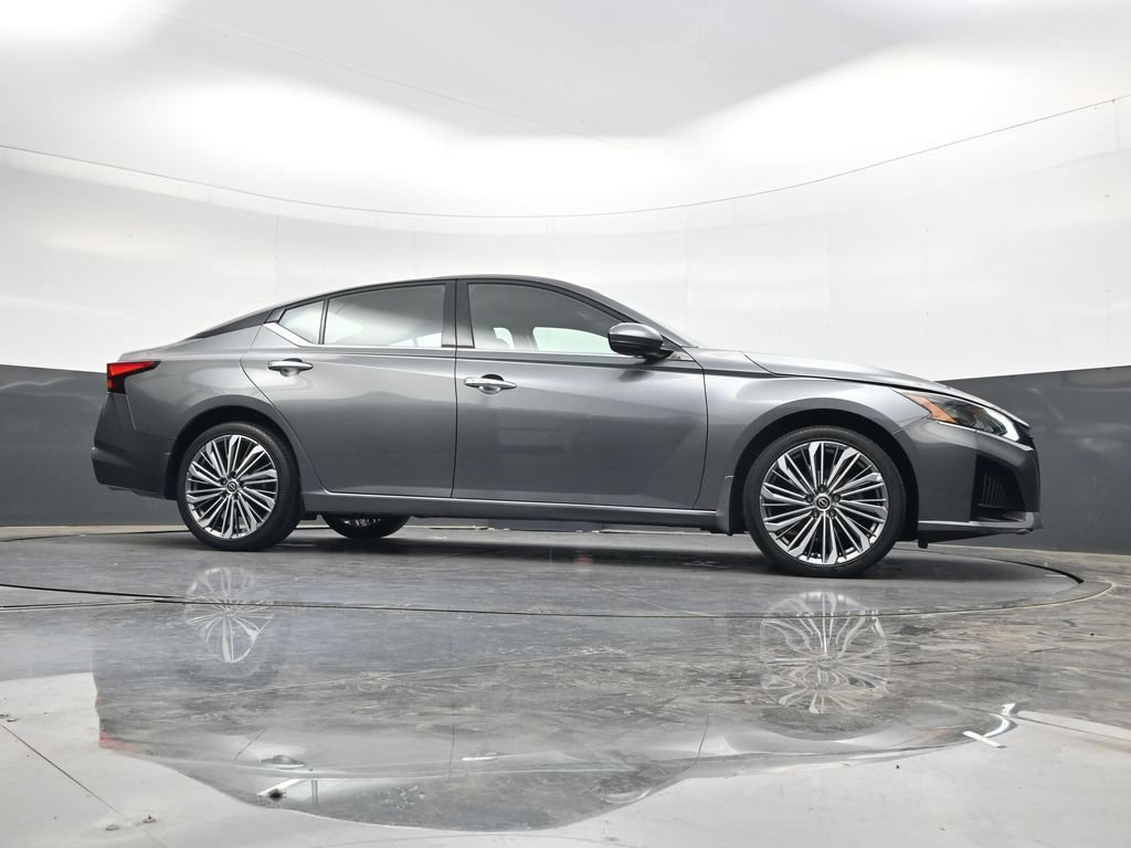 Certified 2023 Nissan Altima 2.5 SL AWD/4WD image 42