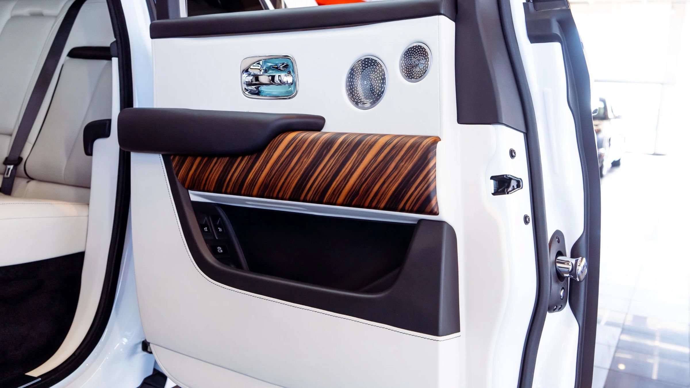Used 2019 Rolls-Royce Cullinan AWD/4WD image 33