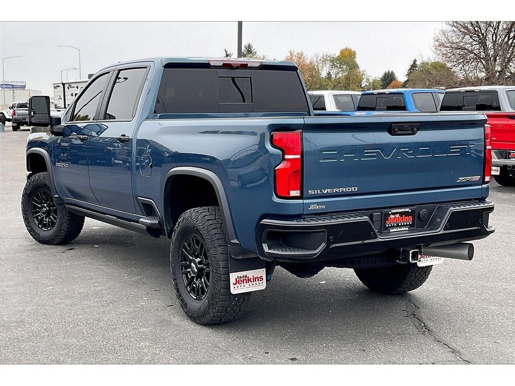 Used 2024 Chevrolet Silverado 2500 ZR2 w/ Technology Package AWD/4WD image 13