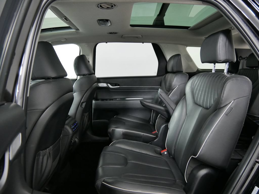 Used 2023 Hyundai Palisade Limited AWD/4WD image 16