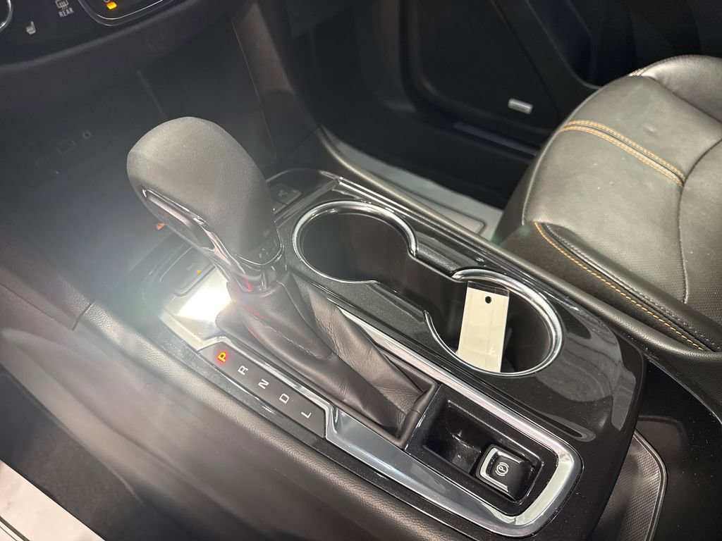 Used 2022 Chevrolet Equinox Premier AWD/4WD image 21