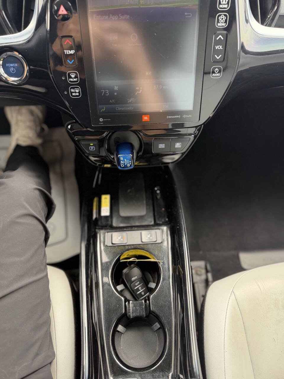 Used 2021 Toyota Prius Limited FWD image 6