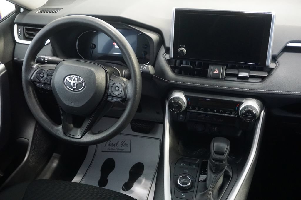 Certified 2025 Toyota RAV4 LE AWD/4WD image 27