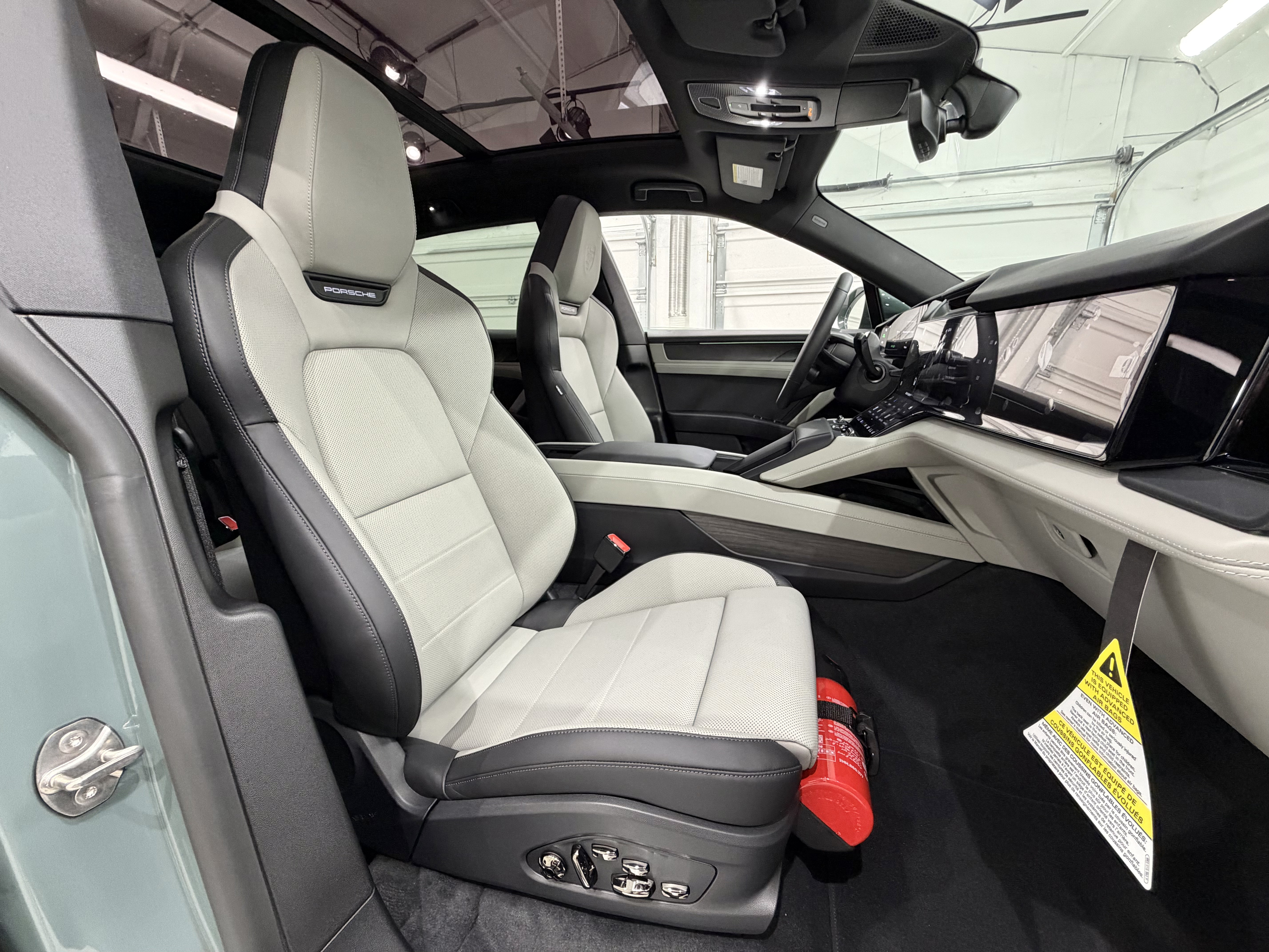 New 2026 Porsche Cayenne Electric AWD/4WD image 23