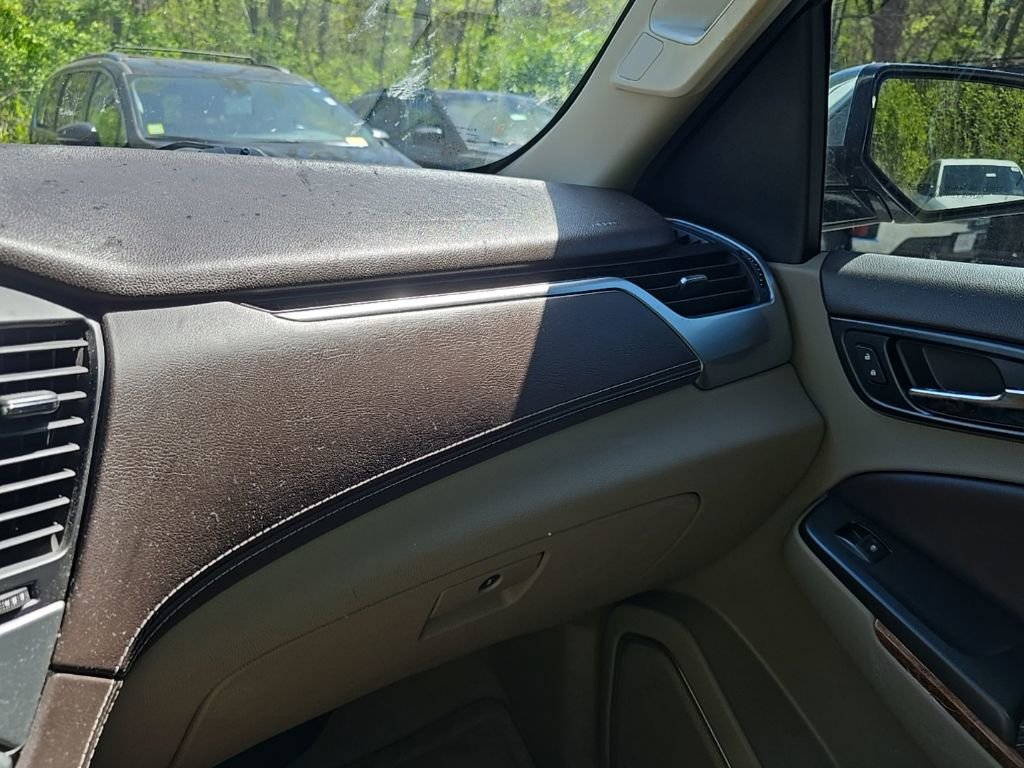 Used 2016 Chevrolet Tahoe LTZ AWD/4WD image 25