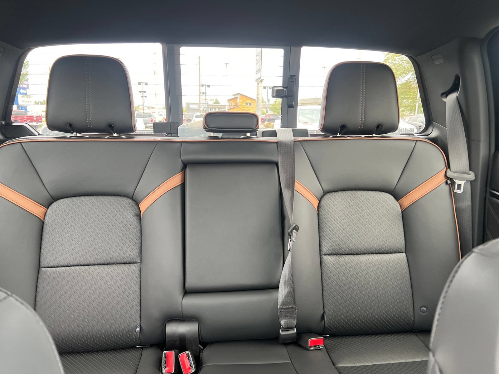 New 2026 GMC Canyon AT4 w/ AT4 Premium Package AWD/4WD image 32