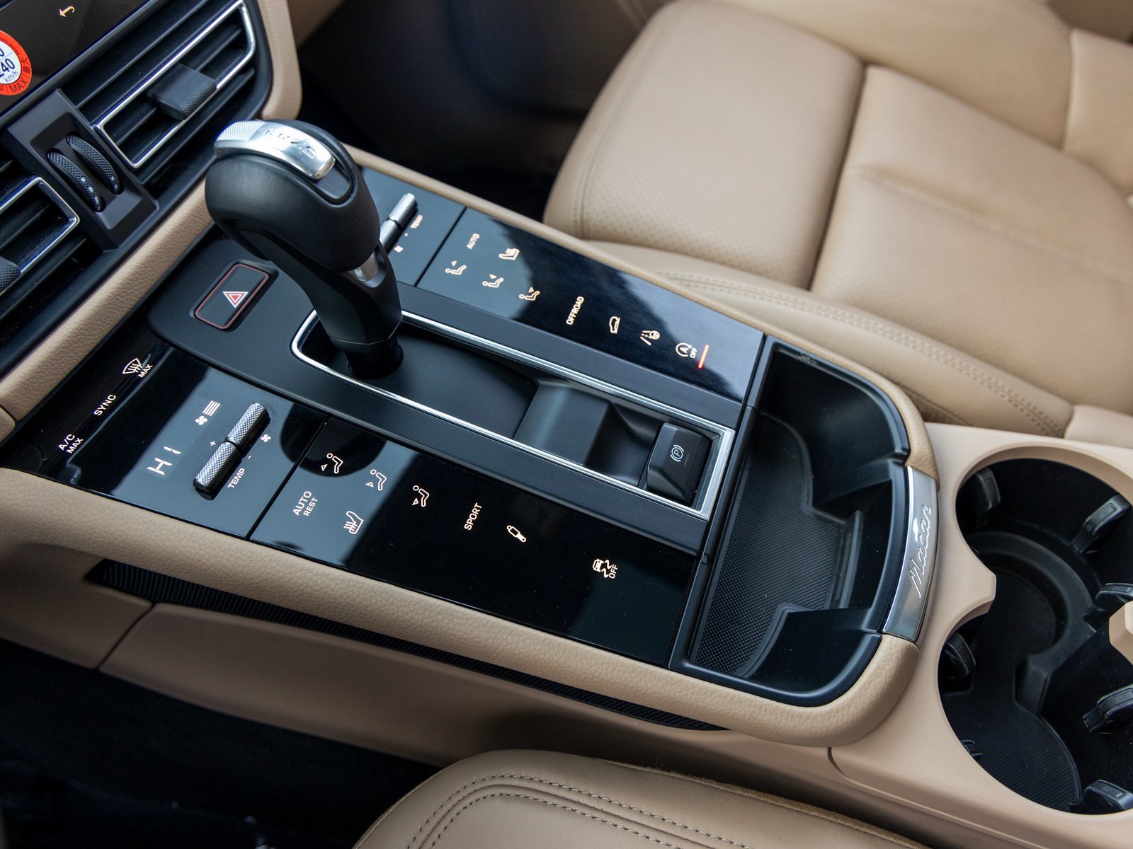 Certified 2023 Porsche Macan S image 37