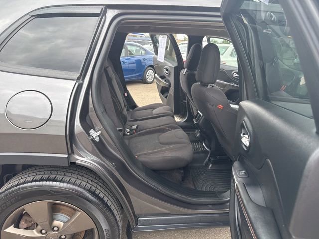 Used 2016 Jeep Cherokee 75th Anniversary image 13