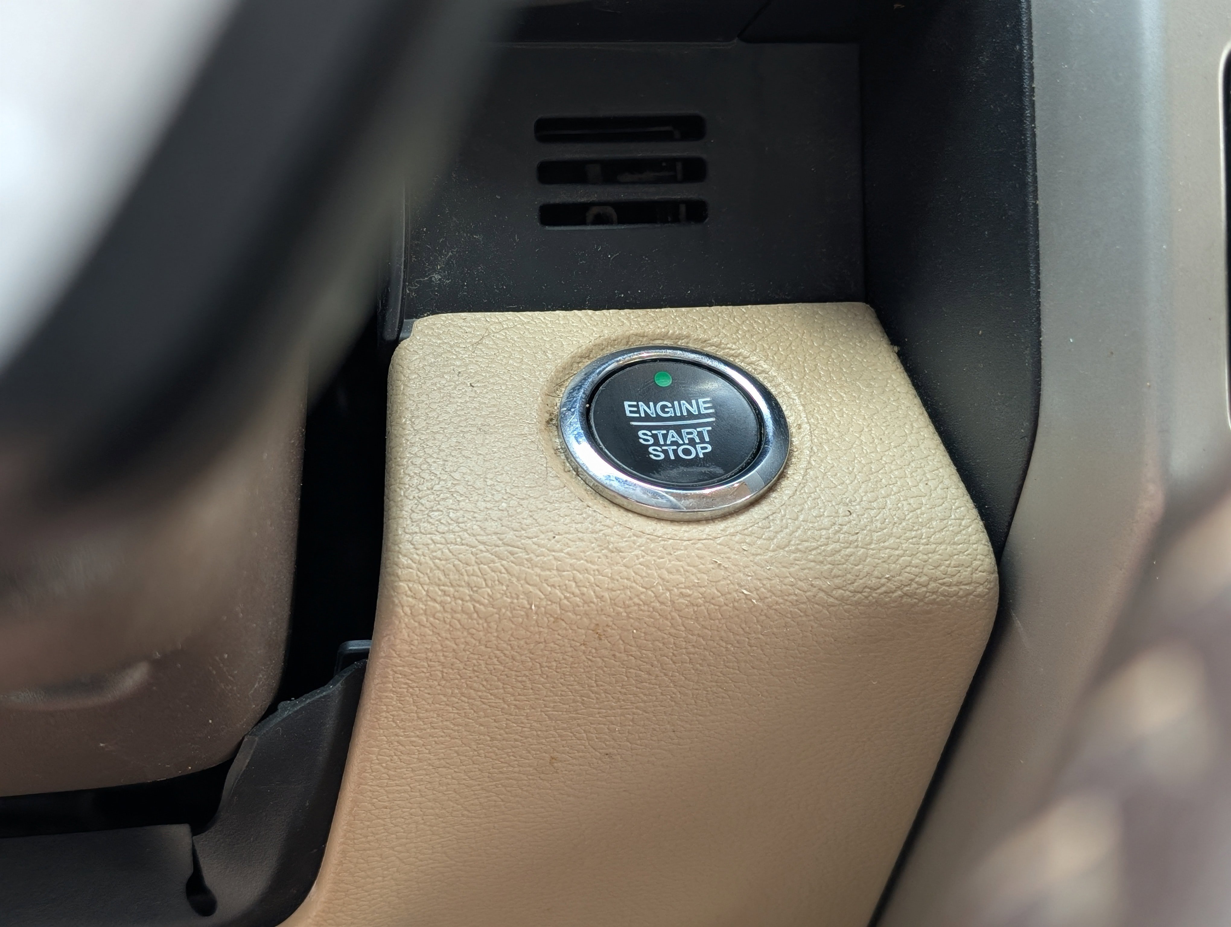 Used 2019 Ford F150 Lariat w/ Equipment Group 502A Luxury image 20