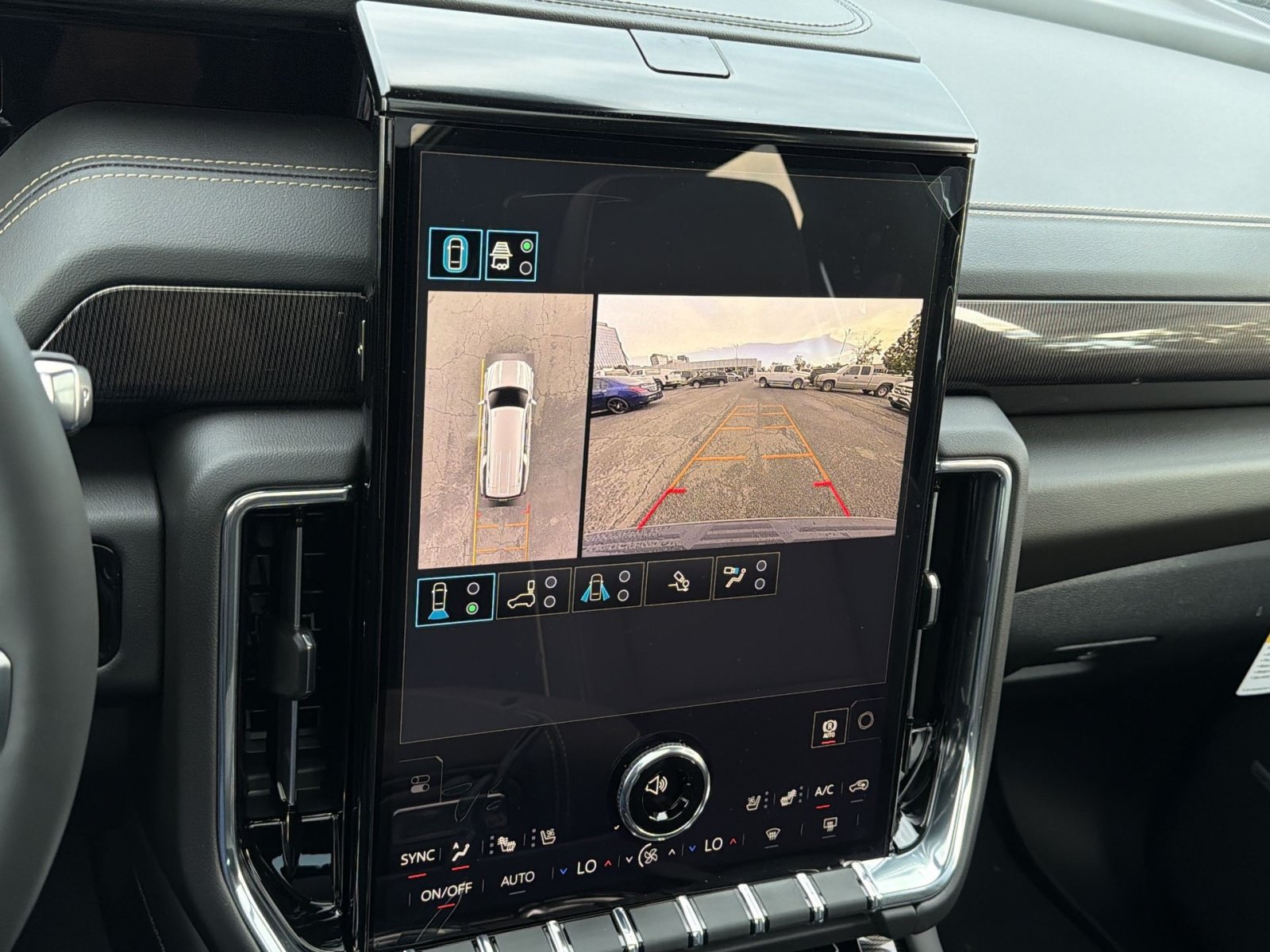 New 2026 GMC Yukon XL Elevation w/ Elevation Premium Package AWD/4WD image 19