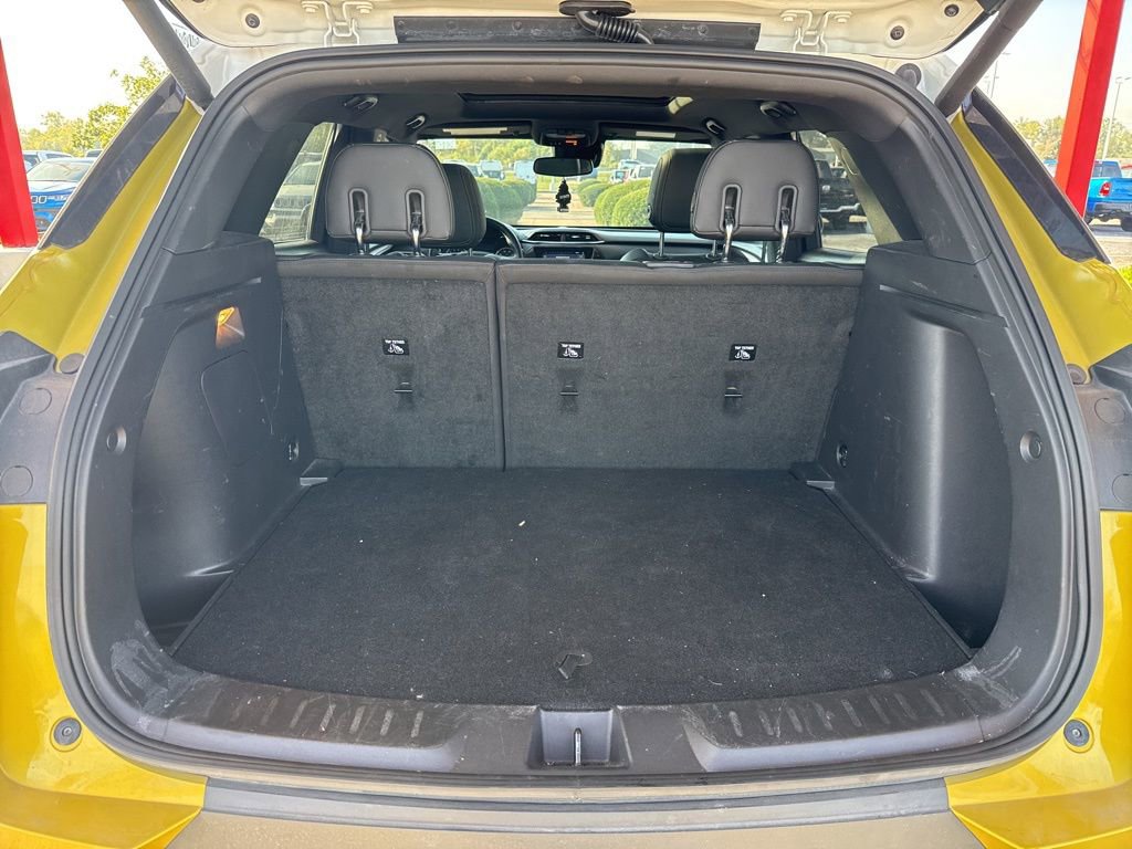 Used 2023 Chevrolet TrailBlazer ACTIV w/ Sun and Liftgate Package image 24