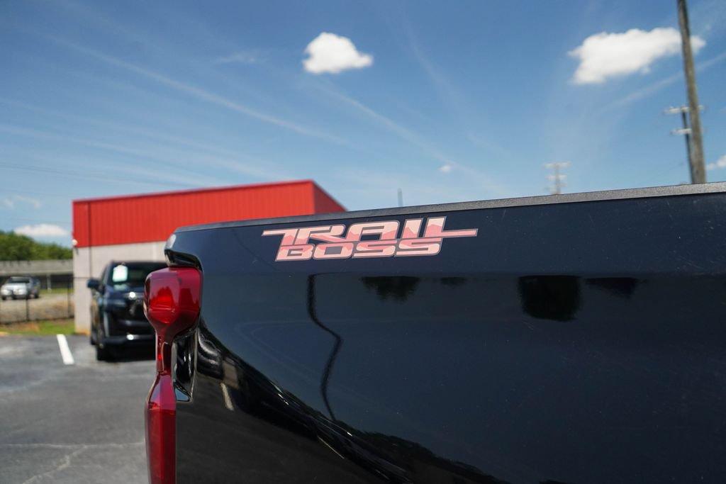 Used 2022 Chevrolet Silverado 1500 LT Trail Boss w/ LT Trail Boss Premium Package AWD/4WD image 19
