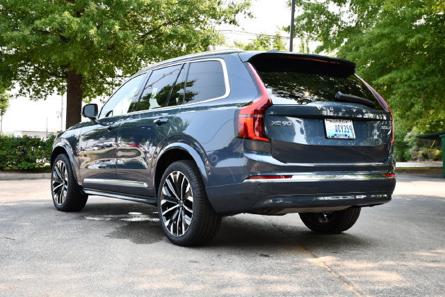 New 2026 Volvo XC90 B5 Plus w/ Protection Package Premier AWD/4WD image 5