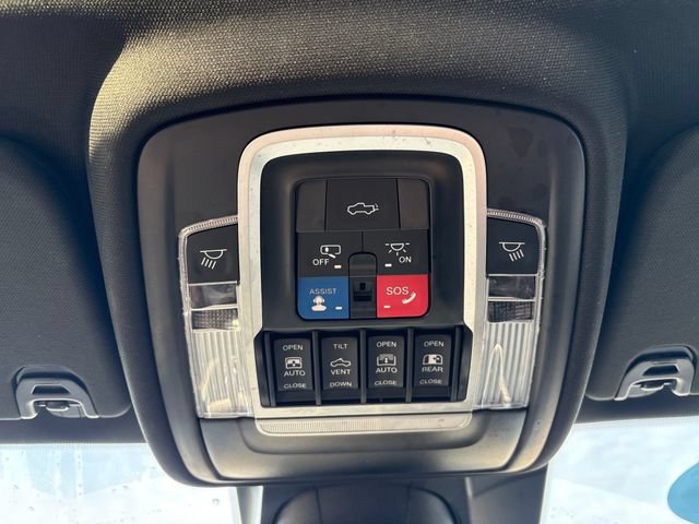Used 2023 RAM 1500 Laramie AWD/4WD image 14